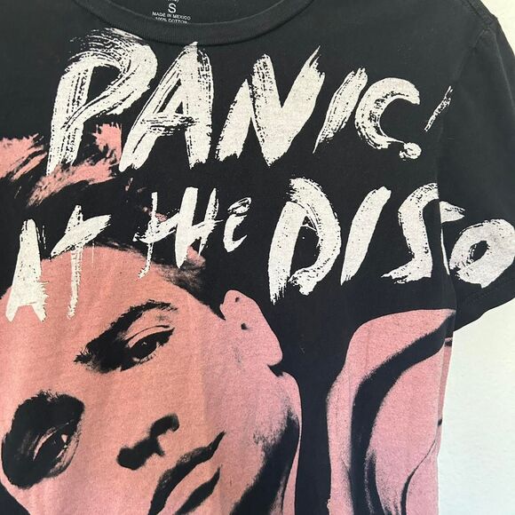 Panic at the Disco Black Graphic T-shirt Men's Size Small Band Tee Graphic Music - Picture 3 of 4